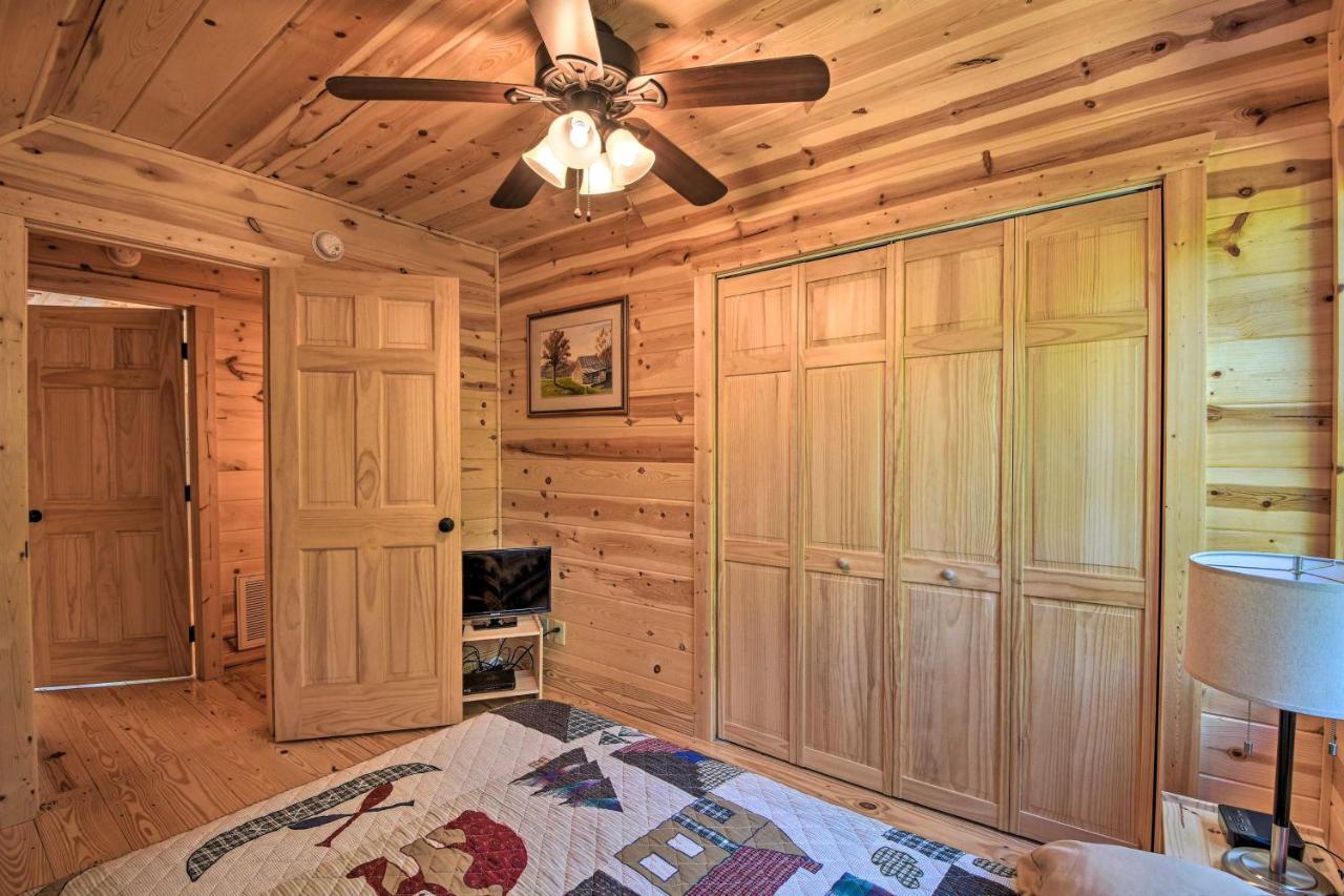 Secluded Cabin With Deck 13 Miles To Downtown Murphy Exterior photo